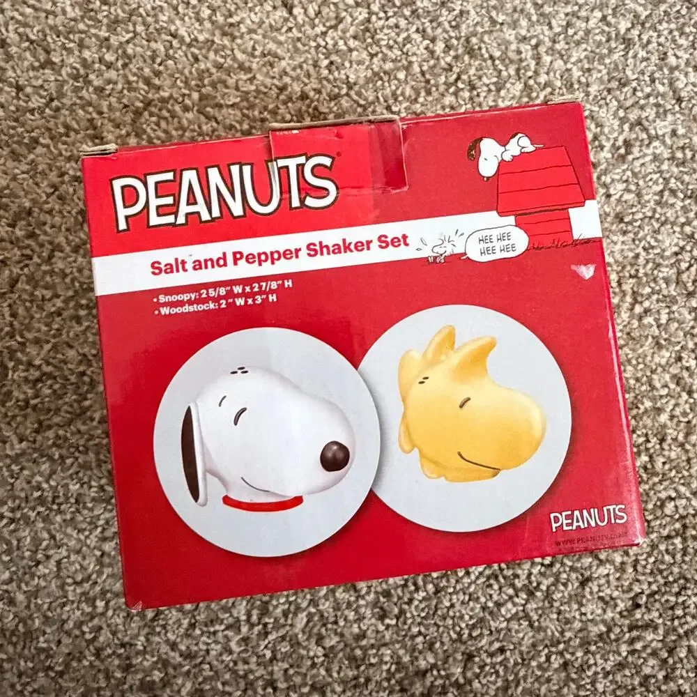 Peanuts Snoopy Woodstock Salt Pepper Shakers 2016